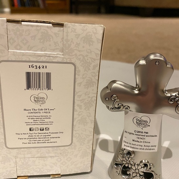 Precious Moments tabletop cross - Love -#163421 - Picture 3 of 3